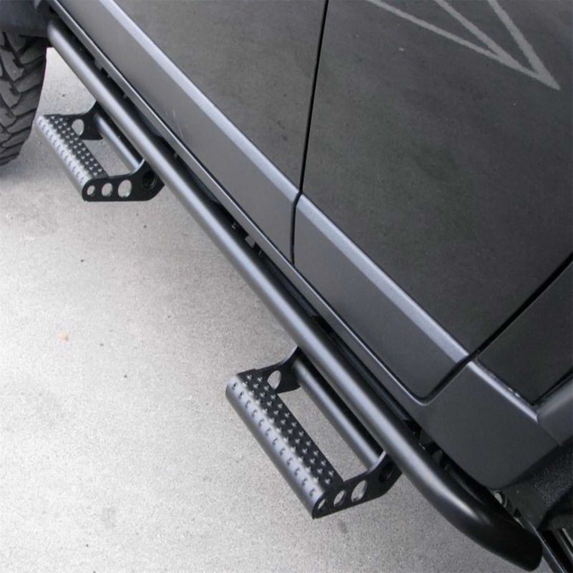Picture of N-Fab RKR Step System 10-17 Dodge Ram 2500-3500 Crew Cab - Tex- Black - 1-75in