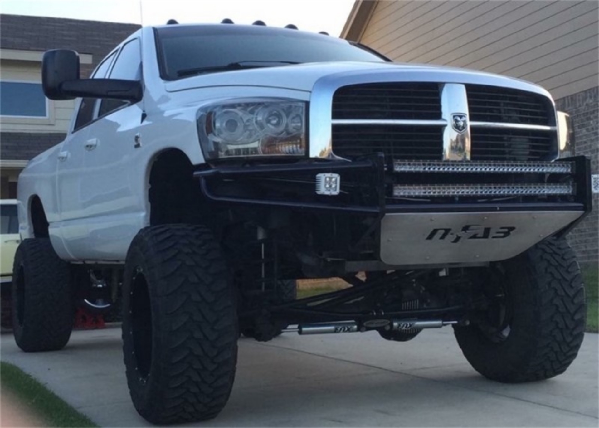 Picture of N-Fab RSP Front Bumper 04-09 Dodge Ram 2500-3500 - Tex- Black - Direct Fit LED