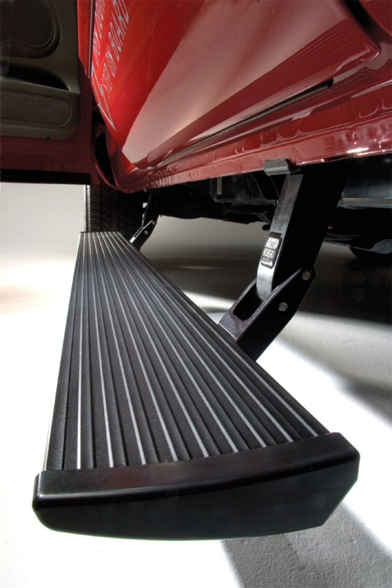 Picture of AMP Research 2014-2017 Chevy Silverado 1500 Double-Crew Cab PowerStep Plug N Play - Black