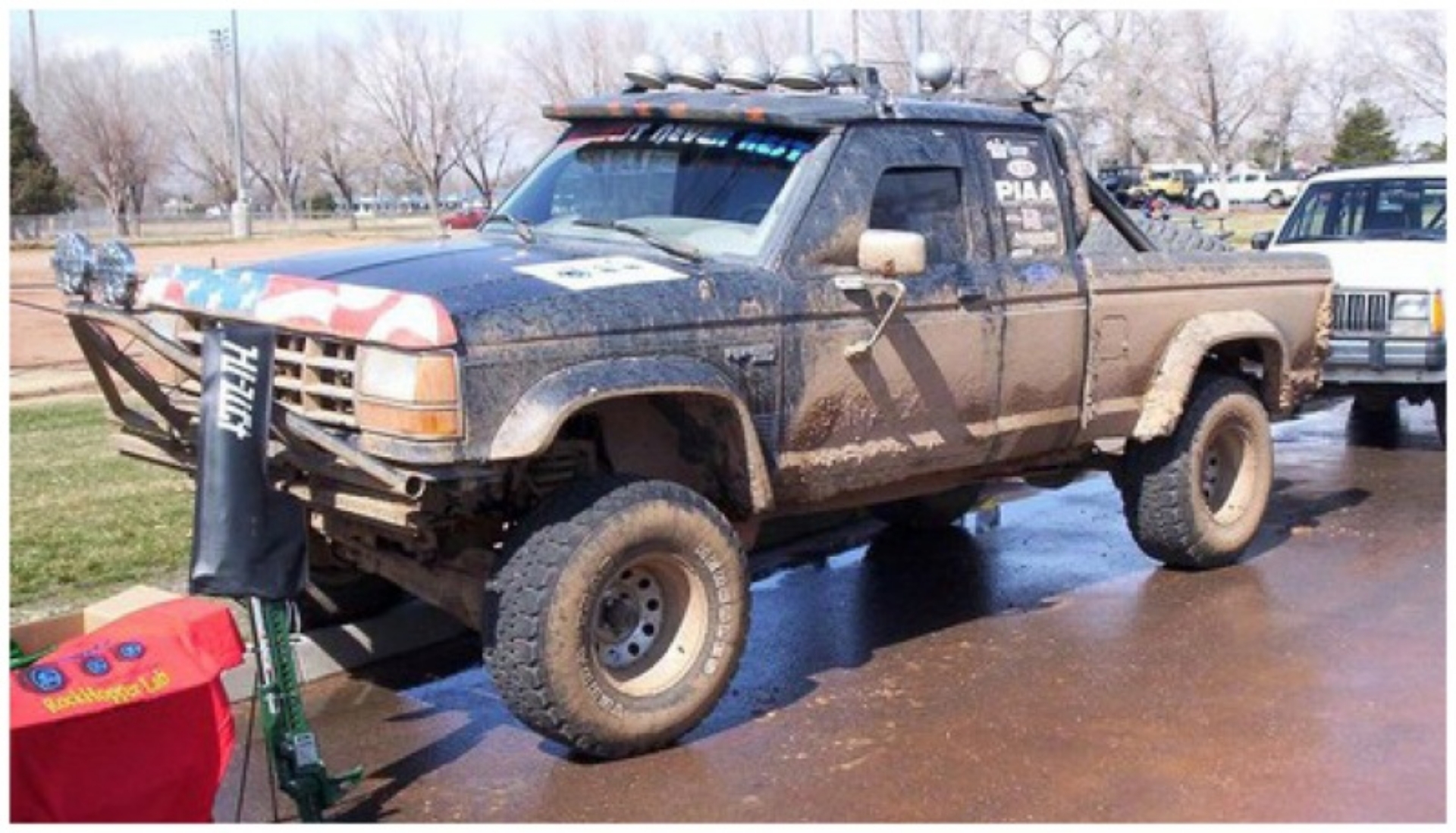 Picture of Bushwacker 89-90 Ford Bronco II Cutout Style Flares 2pc - Black