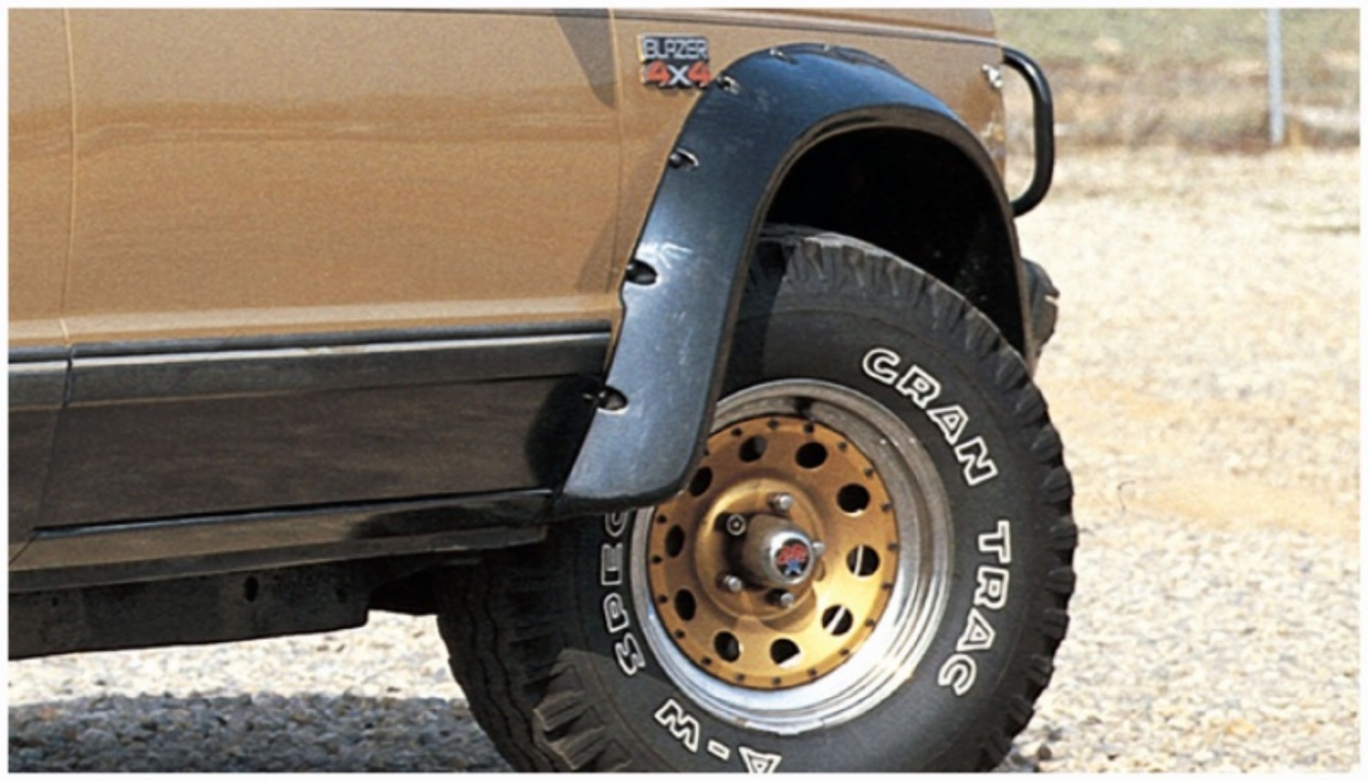Picture of Bushwacker 92-93 Chevy S10 Cutout Style Flares 2pc - Black