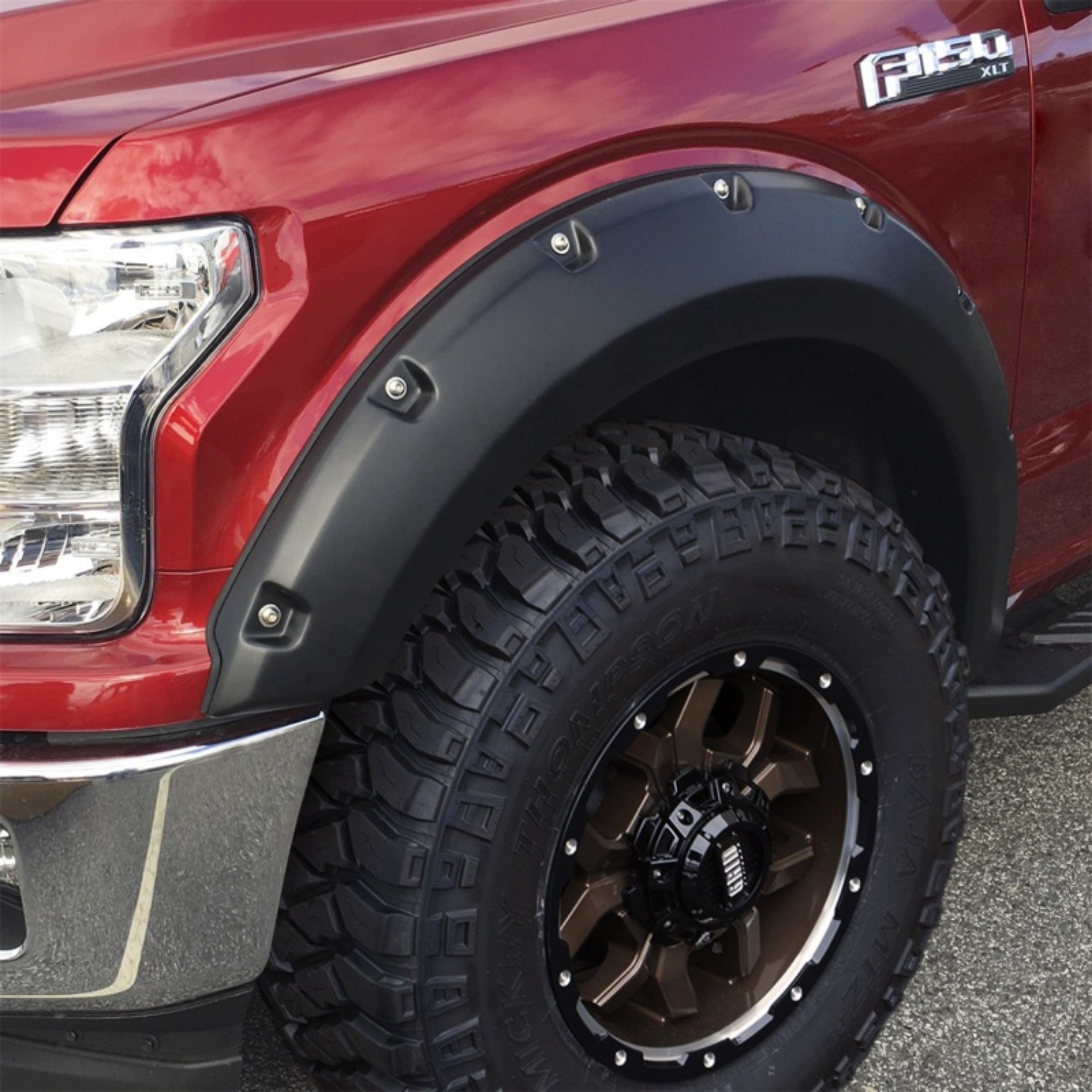 Picture of Bushwacker 18-19 Ford F-150 Pocket Style Flares 4pc - Black