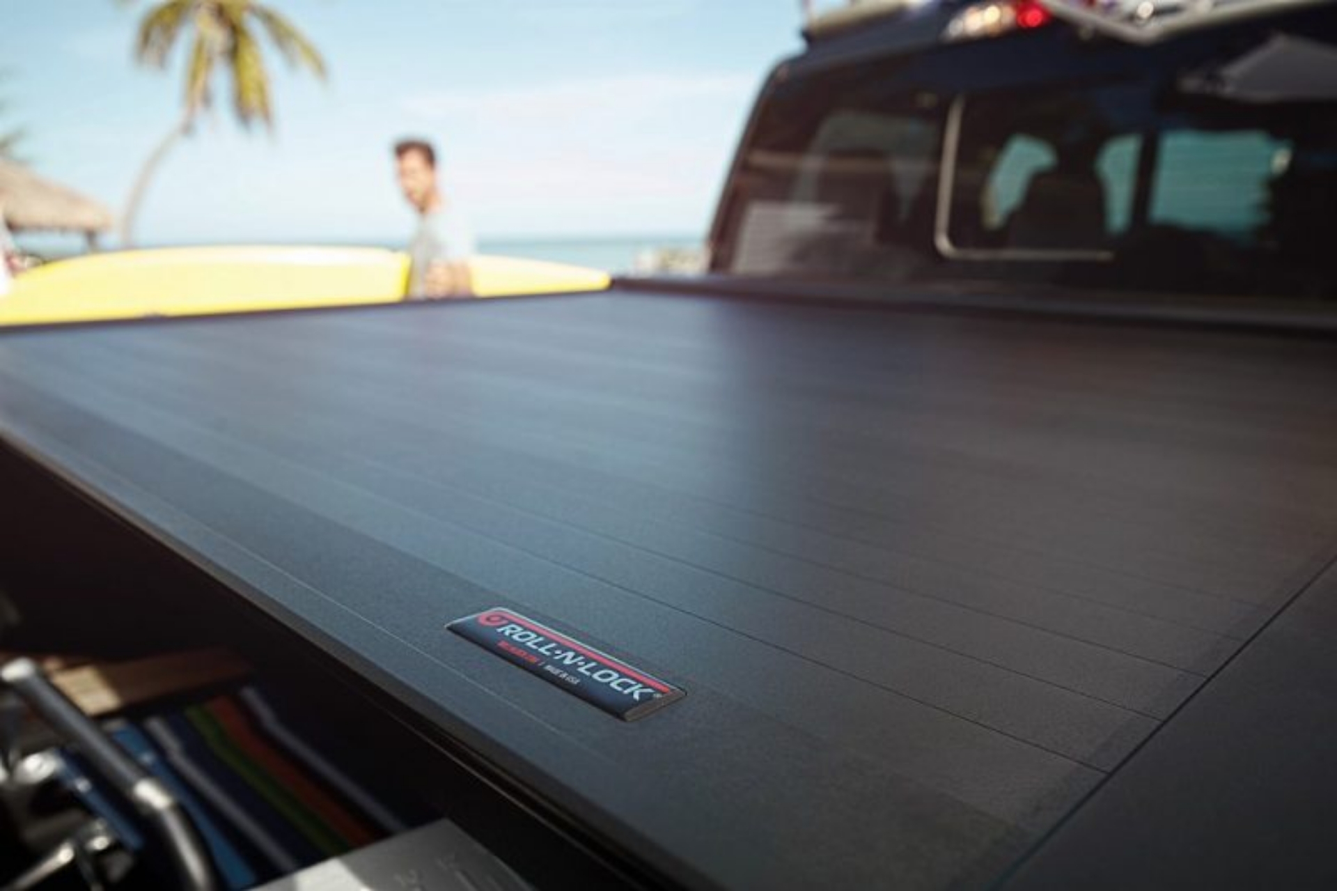Picture of Roll-N-Lock 16-17 Toyota Tacoma Double Cab 60-1-2in E-Series Retractable Tonneau Cover
