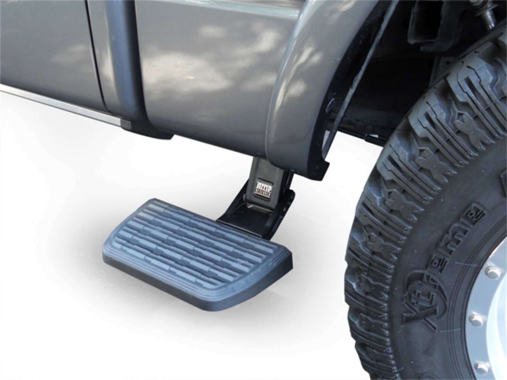 Picture of AMP Research 19-22 Chevrolet-GMC Silverado-Sierra 1500 Mid-Long Bed Only BedStep2 - Black