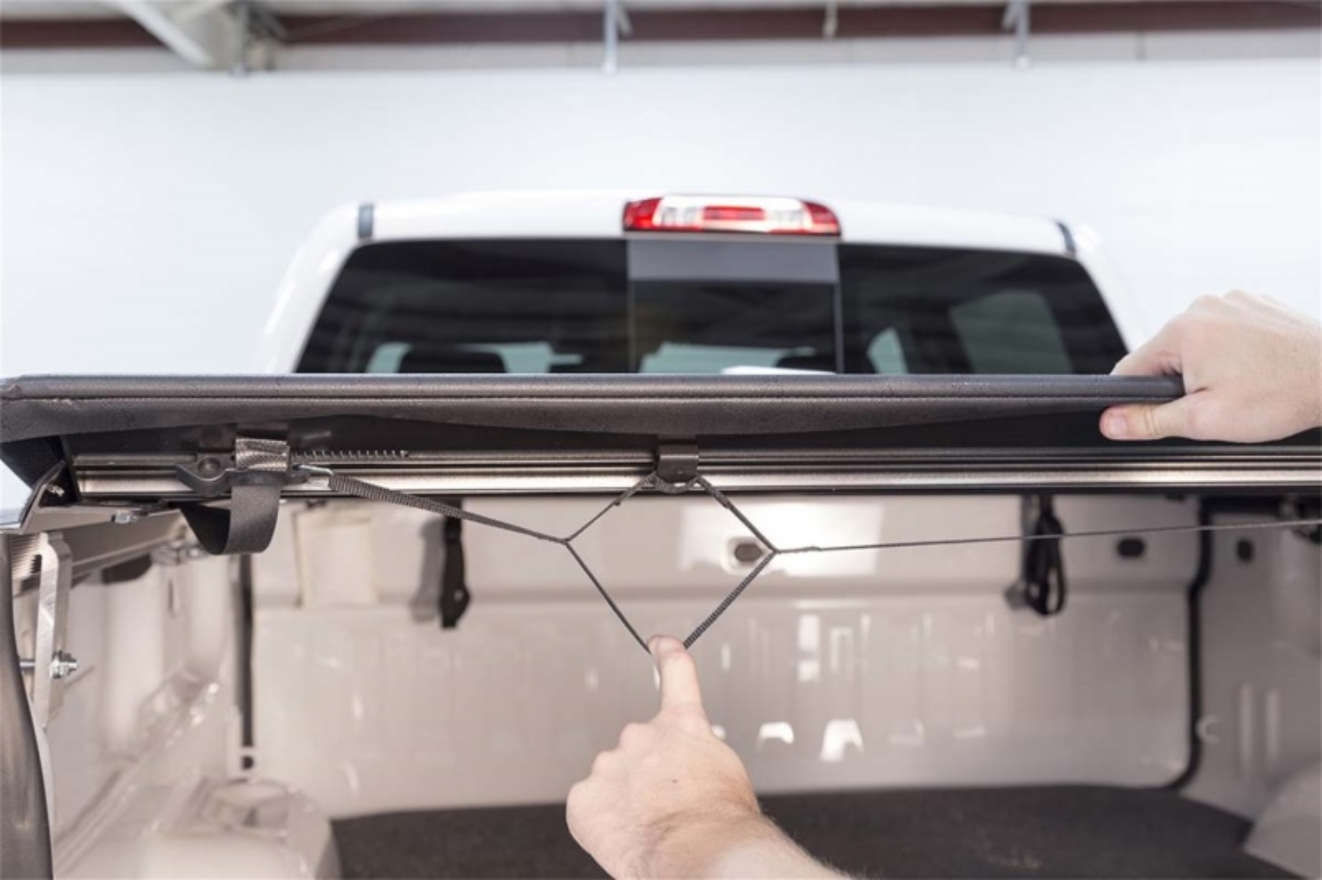 Picture of Access Limited 17-19 Honda Ridgeline 5ft Bed Roll-Up Cover
