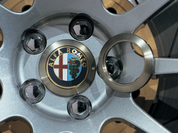 Picture of Advan 65mm Alfa Romeo Centercap Adapter Ring - Silver Alumite