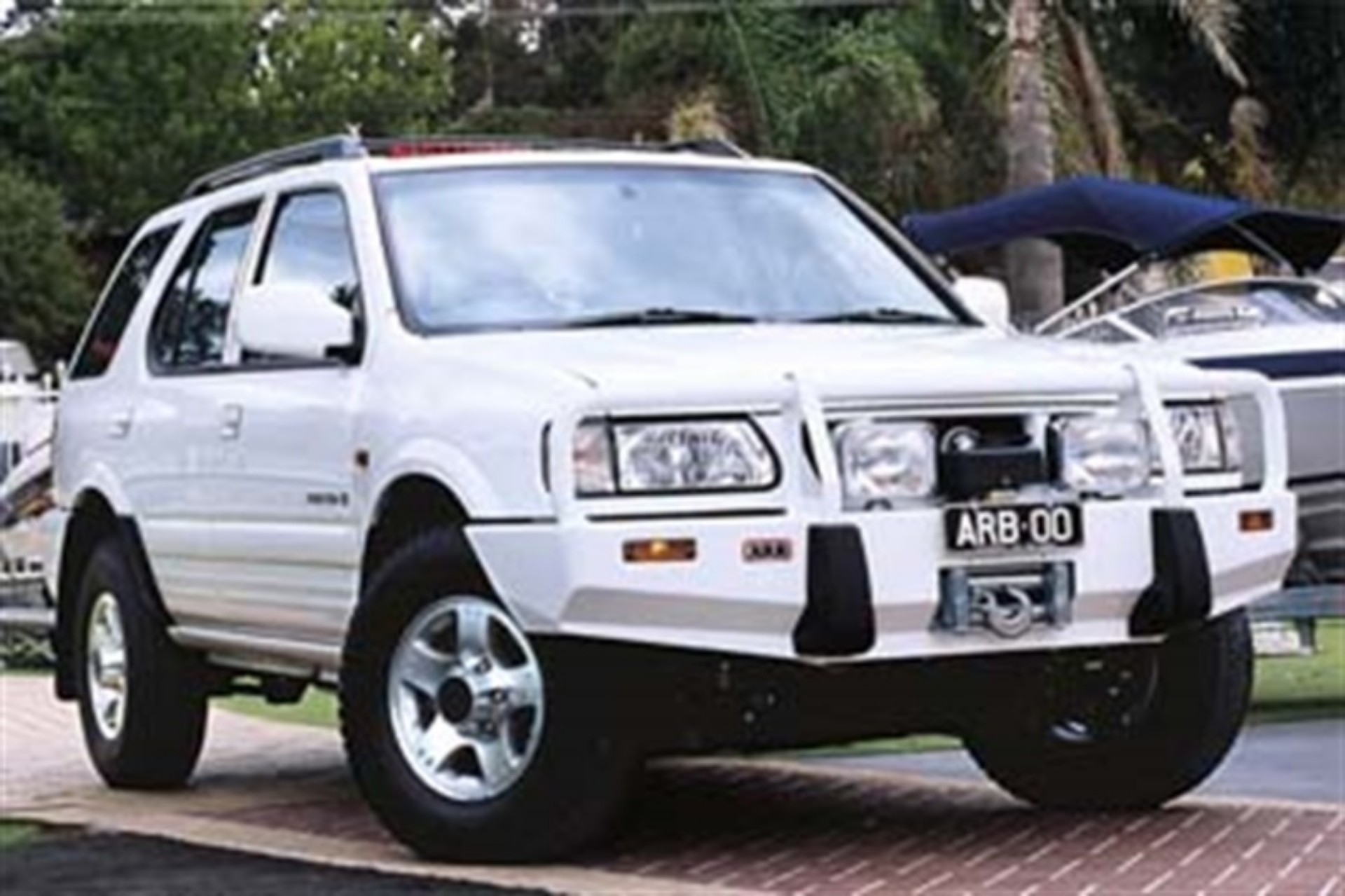 Picture of ARB Combar Suit Srs Frontera-Amigo 00On 8-9-5