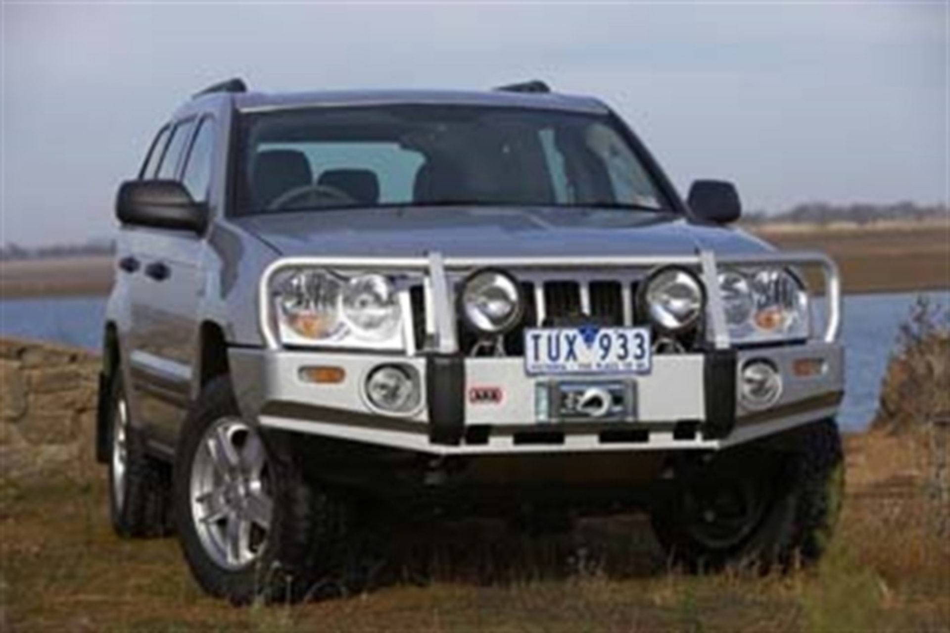 Picture of ARB Combar Suit Oe Fog G-Cherokee Wk 05-08 Not 08-11 Fit Kit NOT Included