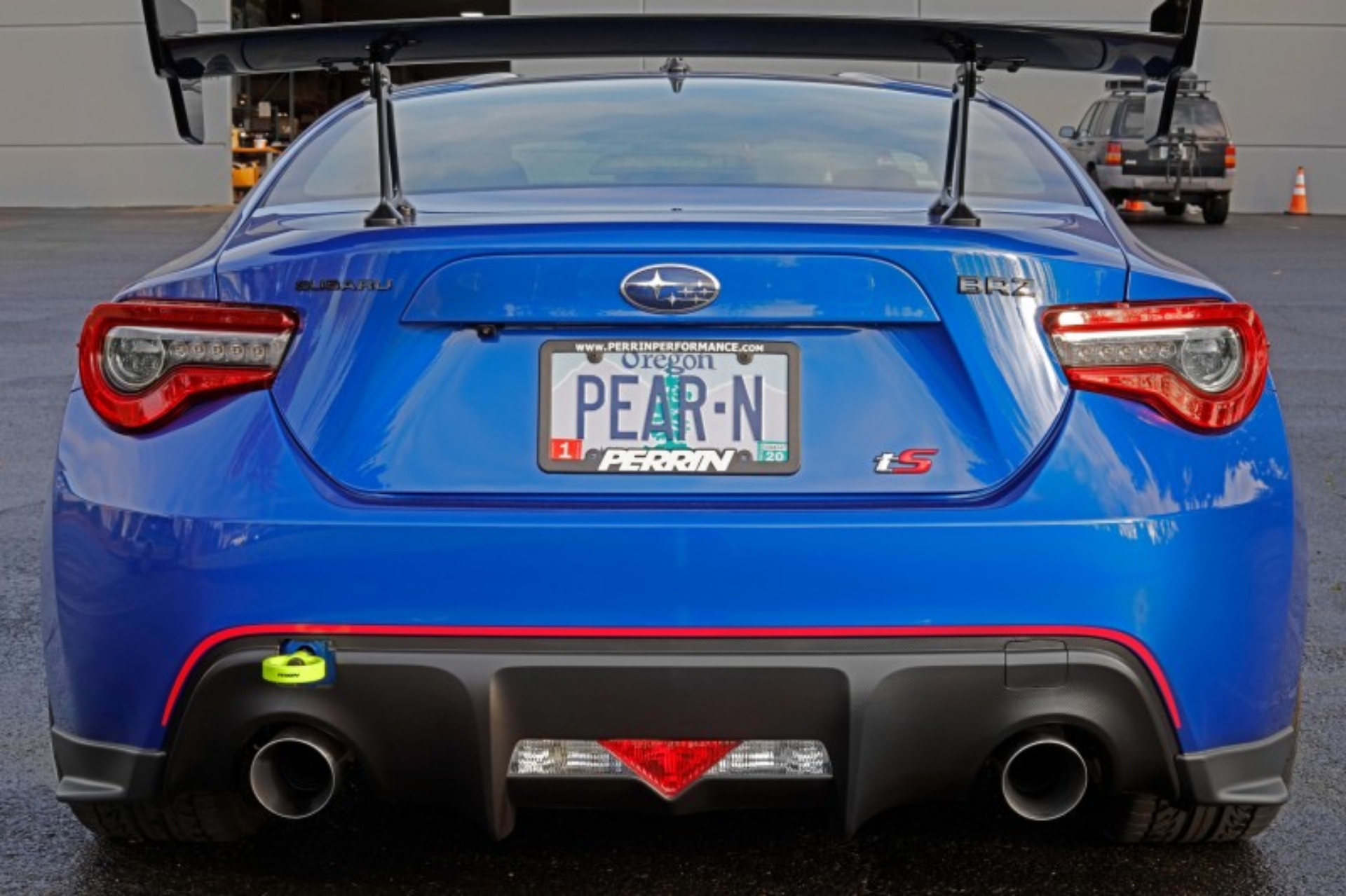 Picture of PERRIN 13-25 Subaru BRZ - 13-20 Scion FRS & Toyota 86 - 22-25 GR86 Tow Hook Kit Rear - Neon Yellow