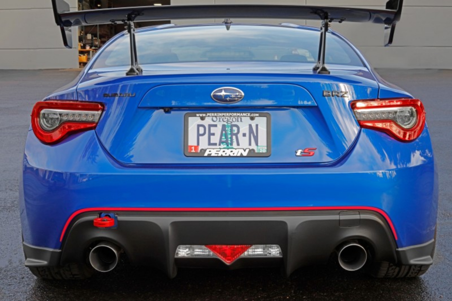 Picture of PERRIN 13-25 Subaru BRZ - 13-20 Scion FRS & Toyota 86 - 22-25 GR86 Tow Hook Kit Rear - Red