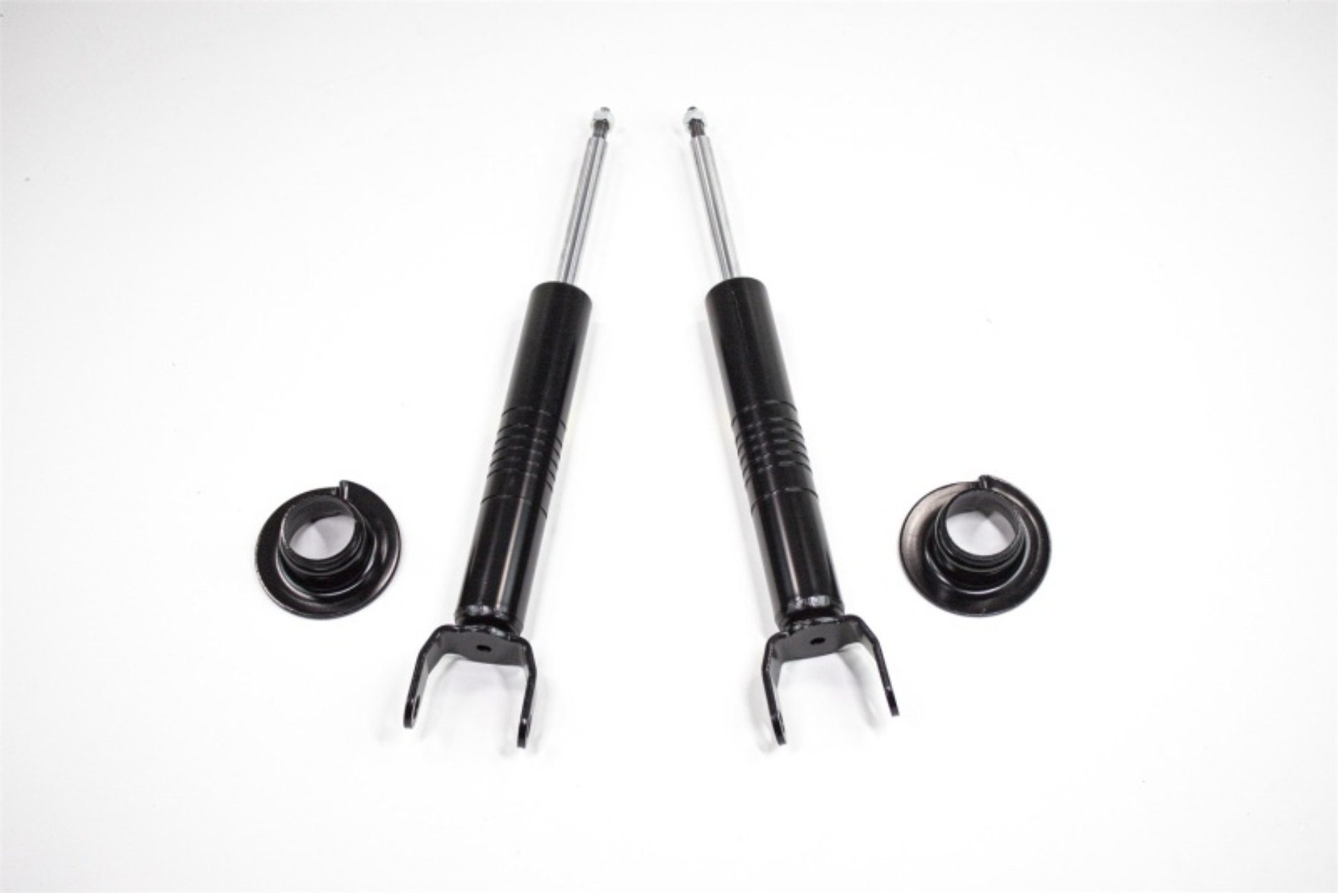 Picture of MaxTrac 09-18 RAM 1500 4WD 0-3in Front Adj- Lowering Struts - Pair