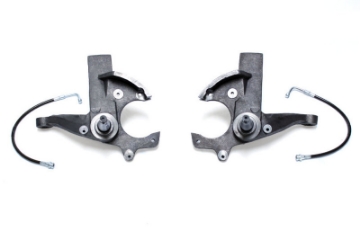 Picture of MaxTrac 82-04 Chevrolet S-10 2WD 3in Front Lift Spindles w-Extended DOT Compliant Brake Lines