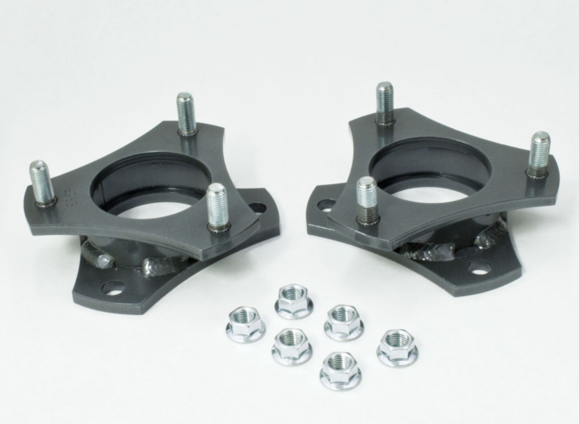 Picture of MaxTrac 05-18 Toyota Tacoma 2WD 5 Lug 2-5in Front Leveling Strut Spacers