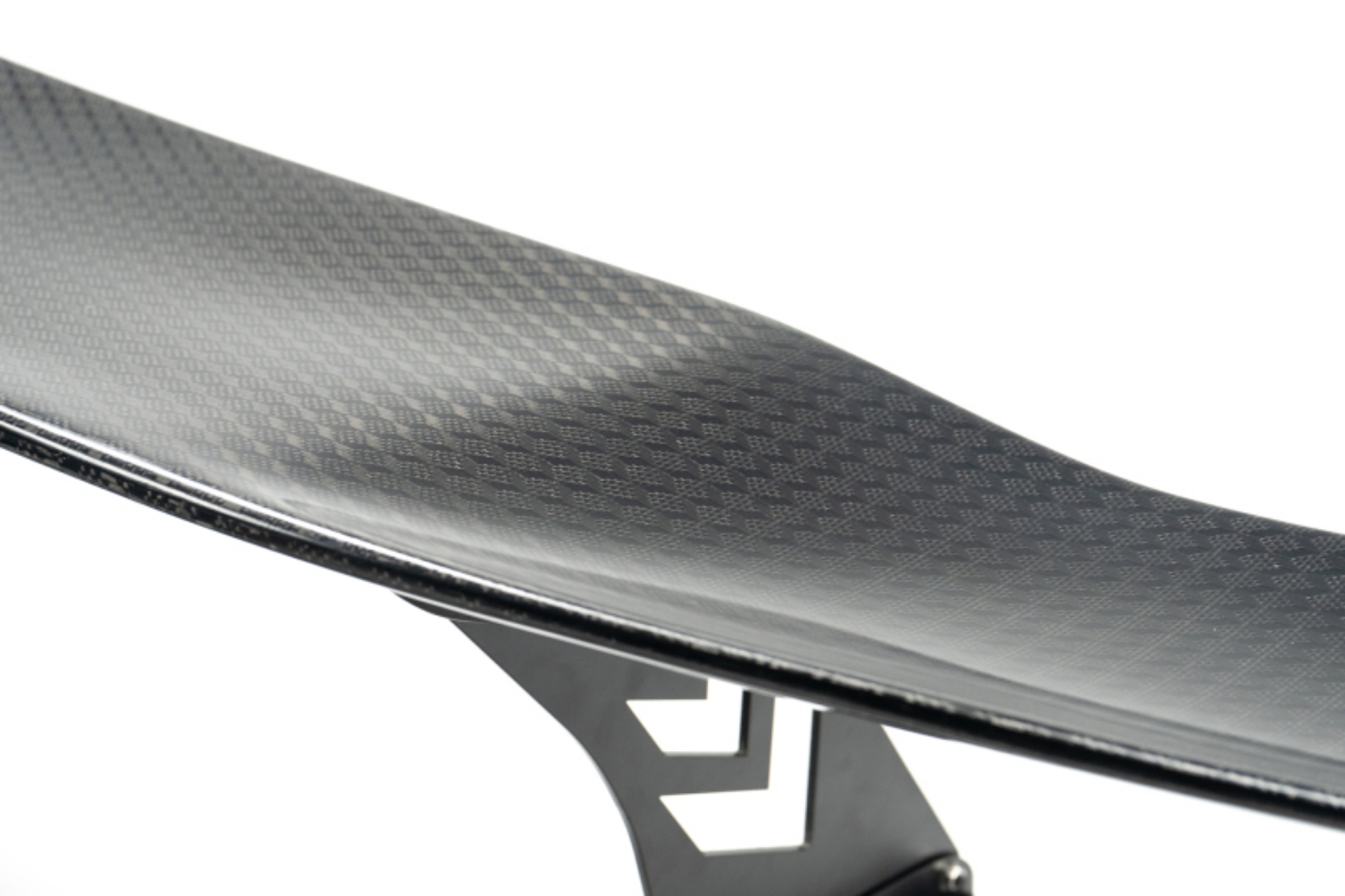 Picture of NRG Carbon Fiber Spoiler - Universal 69in- w- Diamond Weave-NRG Logo Stand Cut Out-Lrg Side Plate