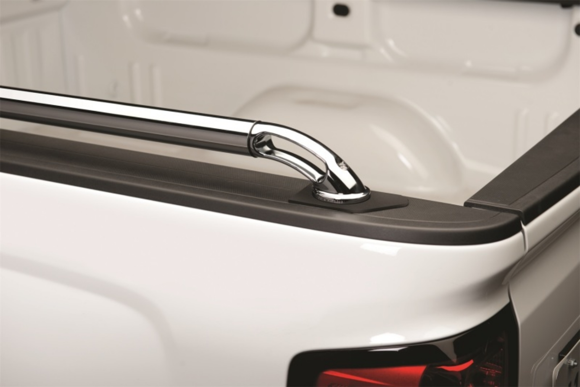Picture of Putco 14-18 Chevy Silv LD - 5-5ft Bed - Traditional Locker Side Rails