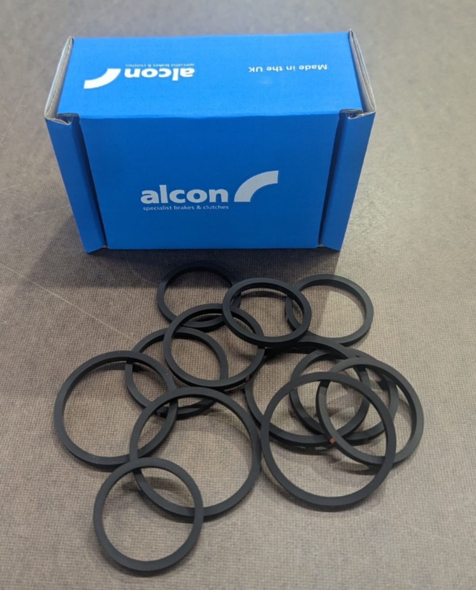 Picture of Alcon Ford Raptor Caliper Rebuild Kit 41-3mm - 44-5mm - 44-5mm Seals - Front