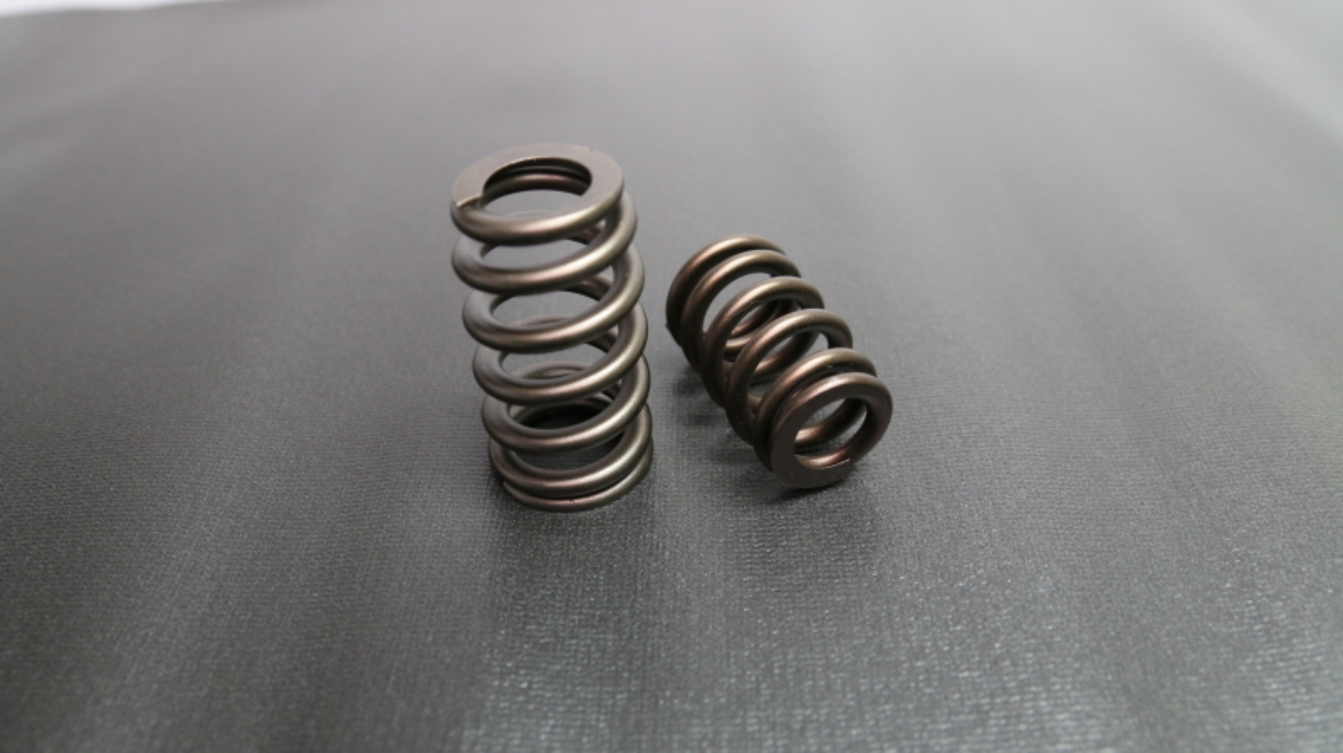 Picture of Ferrea Ford 4-6L 32V Single Beehive Ovate PAC Alloy Valve Spring - Set of 32