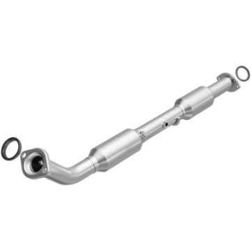 Picture of MagnaFlow 13-15 Toyota Tacoma California Grade CARB Compliant Direct-Fit Catalytic Converter