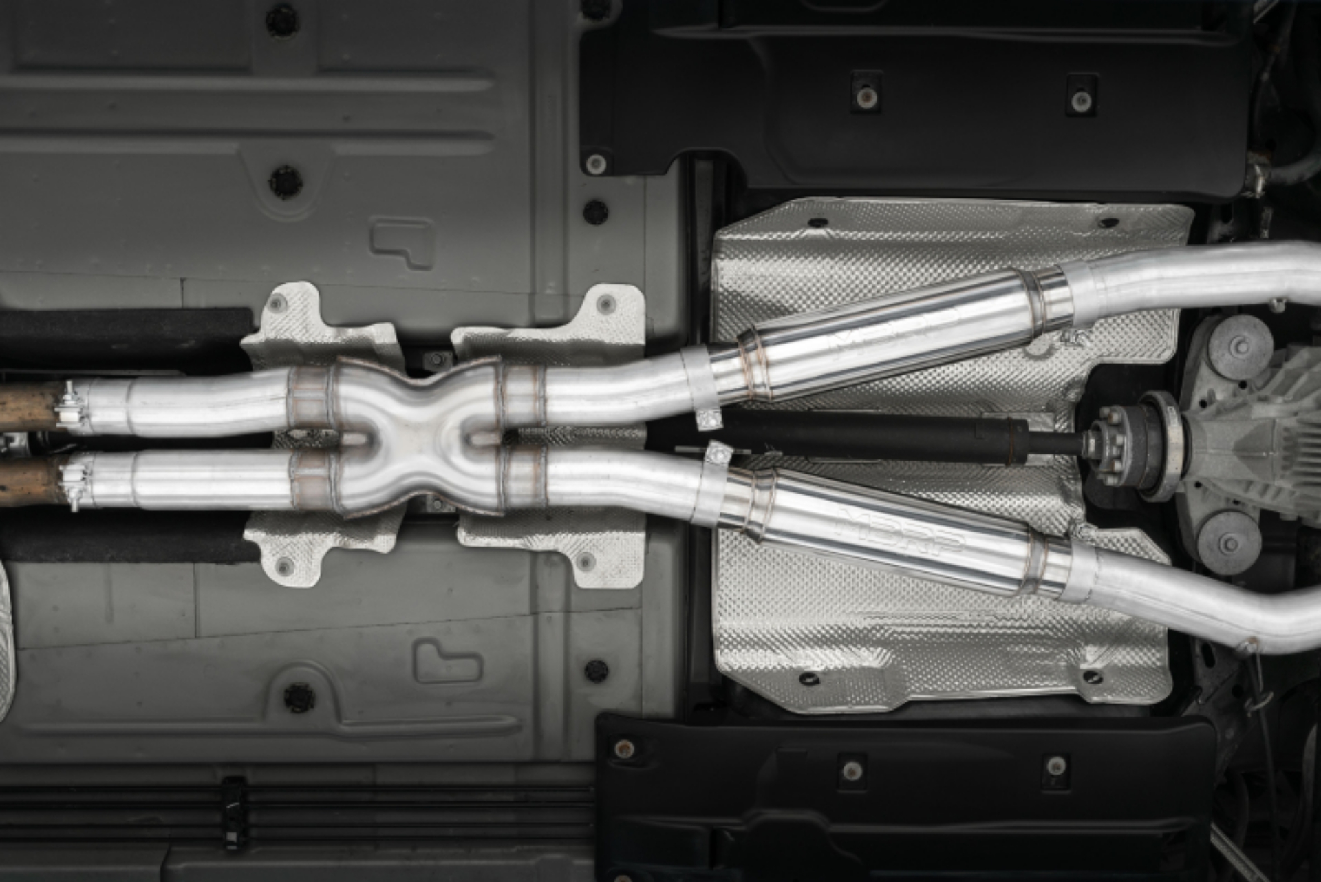 Picture of MBRP 15-16 Dodge Challenger RT 5-7L T304 SS 3in Dual Rear Cat-back CF Quad Tips - Street