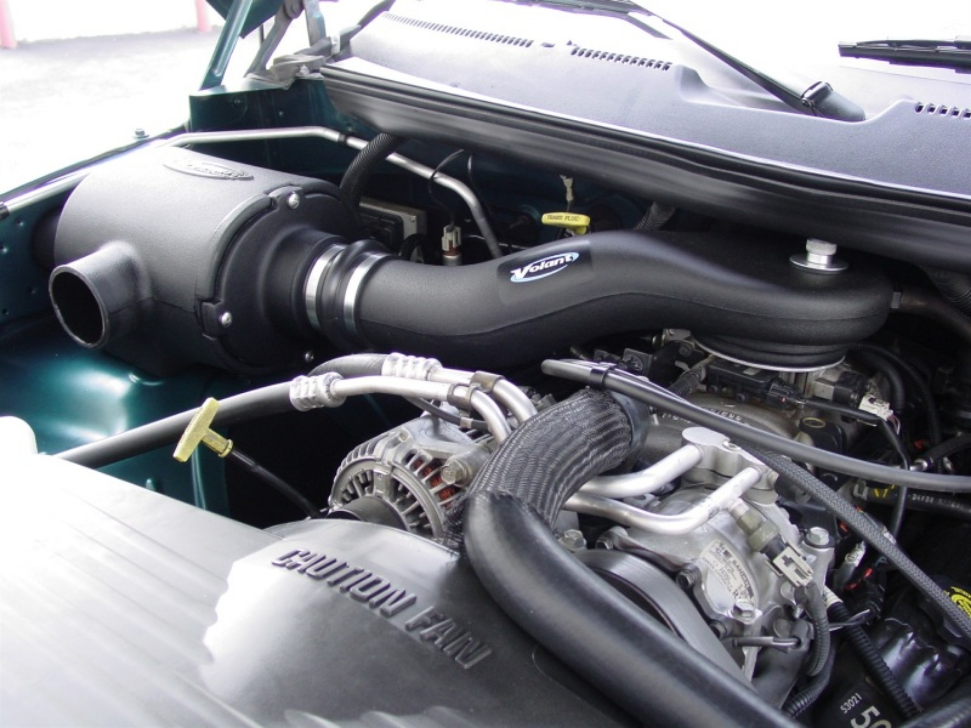 Picture of Volant 94-00 Dodge Ram 1500 5-9L V8 | 5-2L V8 | 3-9L V6 Pro5 Closed Box Air Intake System