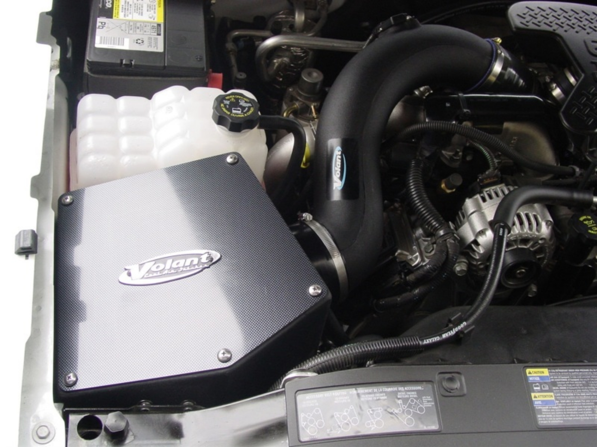 Picture of Volant 04-05 Chevrolet Silverado- GMC Sierra 2500HD 6-6L V8 PowerCore Closed Box Air Intake System