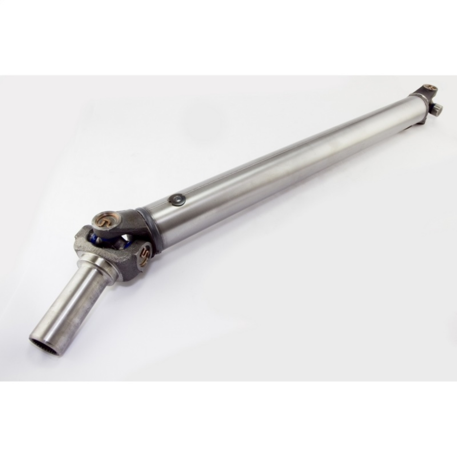 Picture of Omix Rear Driveshaft- 87-96 Jeep Cherokee XJ