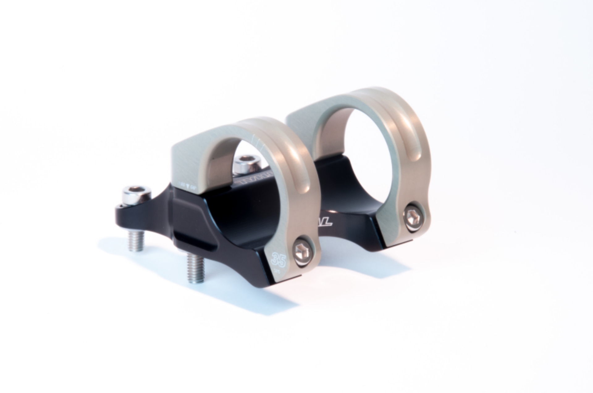 Picture of Renthal Integra 35 Handlebar Clamp 50 mm-- +10 Rise