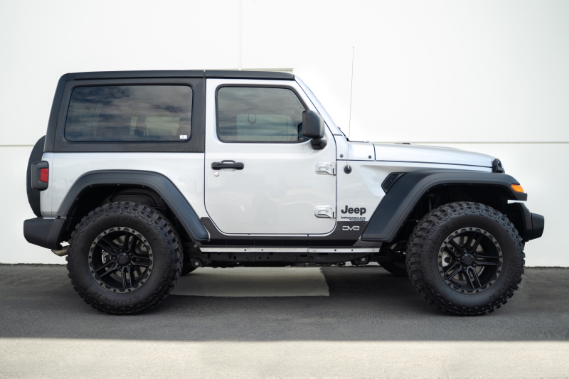 Picture of DV8 Offroad 18-23 Jeep Wrangler JL Rock Skins 2 Door Only