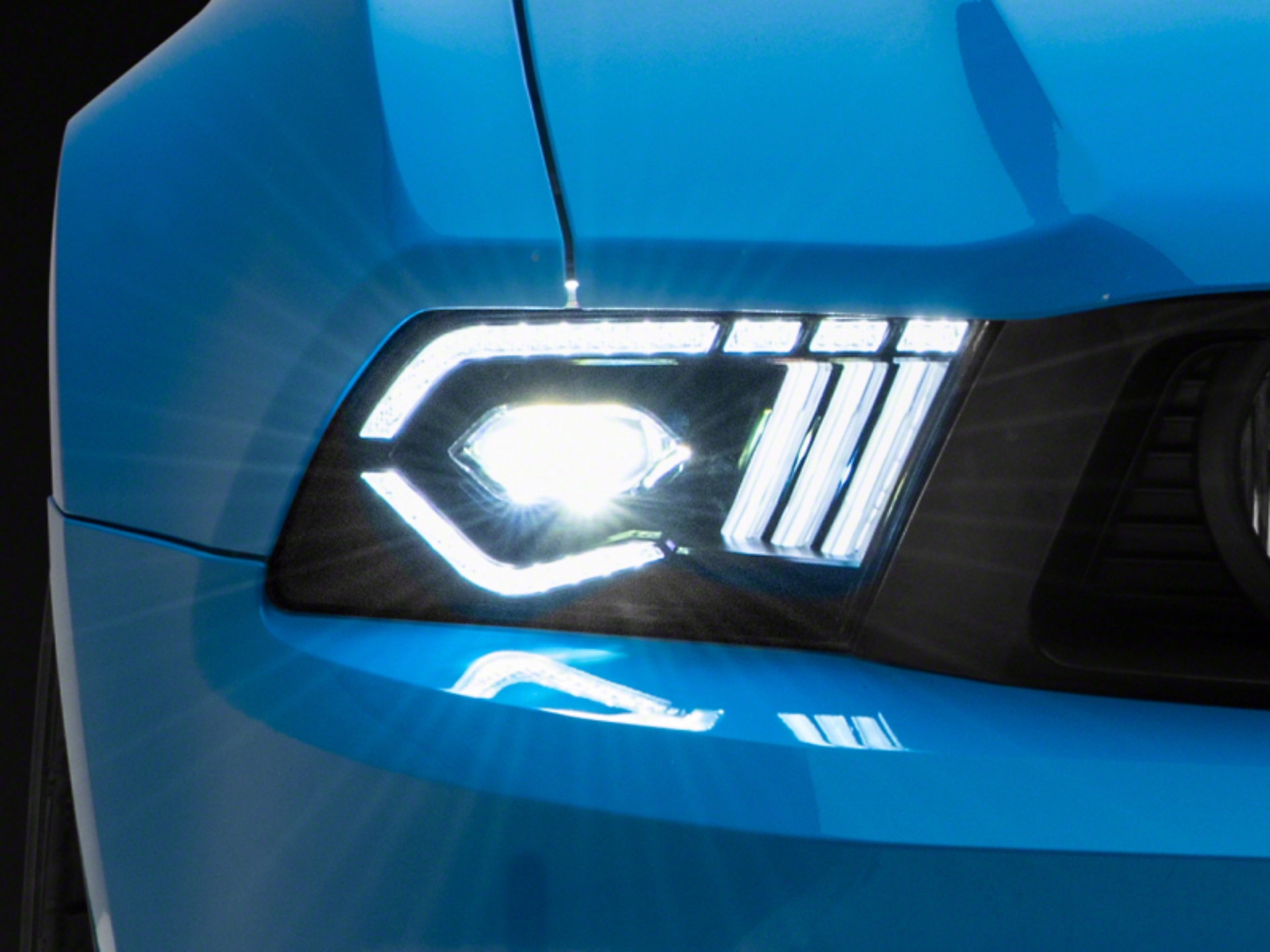 Picture of Raxiom 10-12 Ford Mustang w- Factory Halogen LED Projector Headlights- Blk Housing Clear Lens