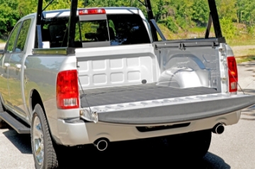 Picture of Deezee 09-18 Dodge-Ram Ram Heavyweight Bed Mat - Custom Fit 5 1-2Ft Bed Lined Pattern