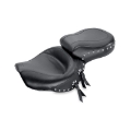 Picture of Mustang 06-17 Harley Dyna Wide Touring 1PC Seat w-Studs - Black