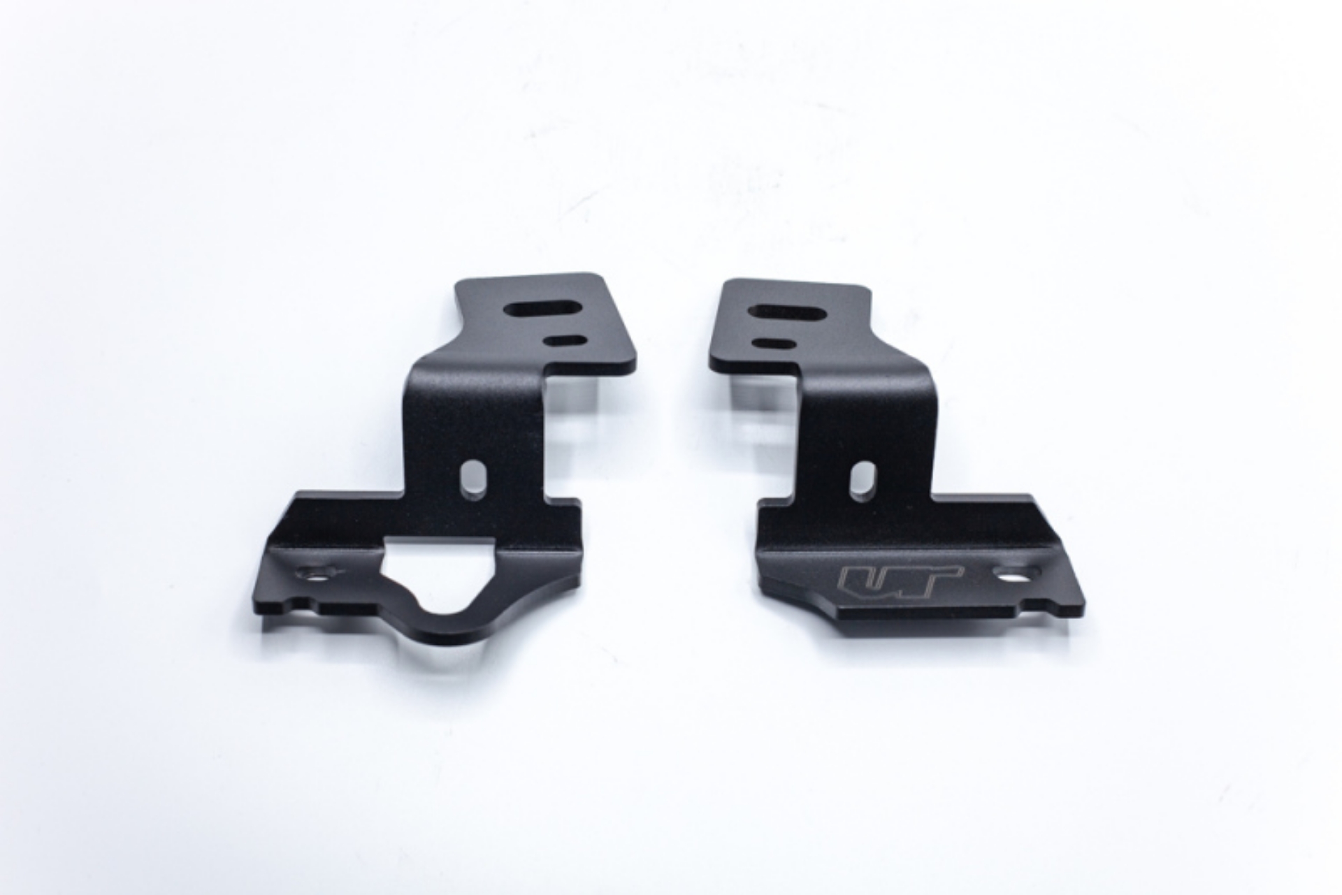 Picture of VR Performance 14-18 Chevrolet-GMC Trucks A-Pillar Light Bracket Kit