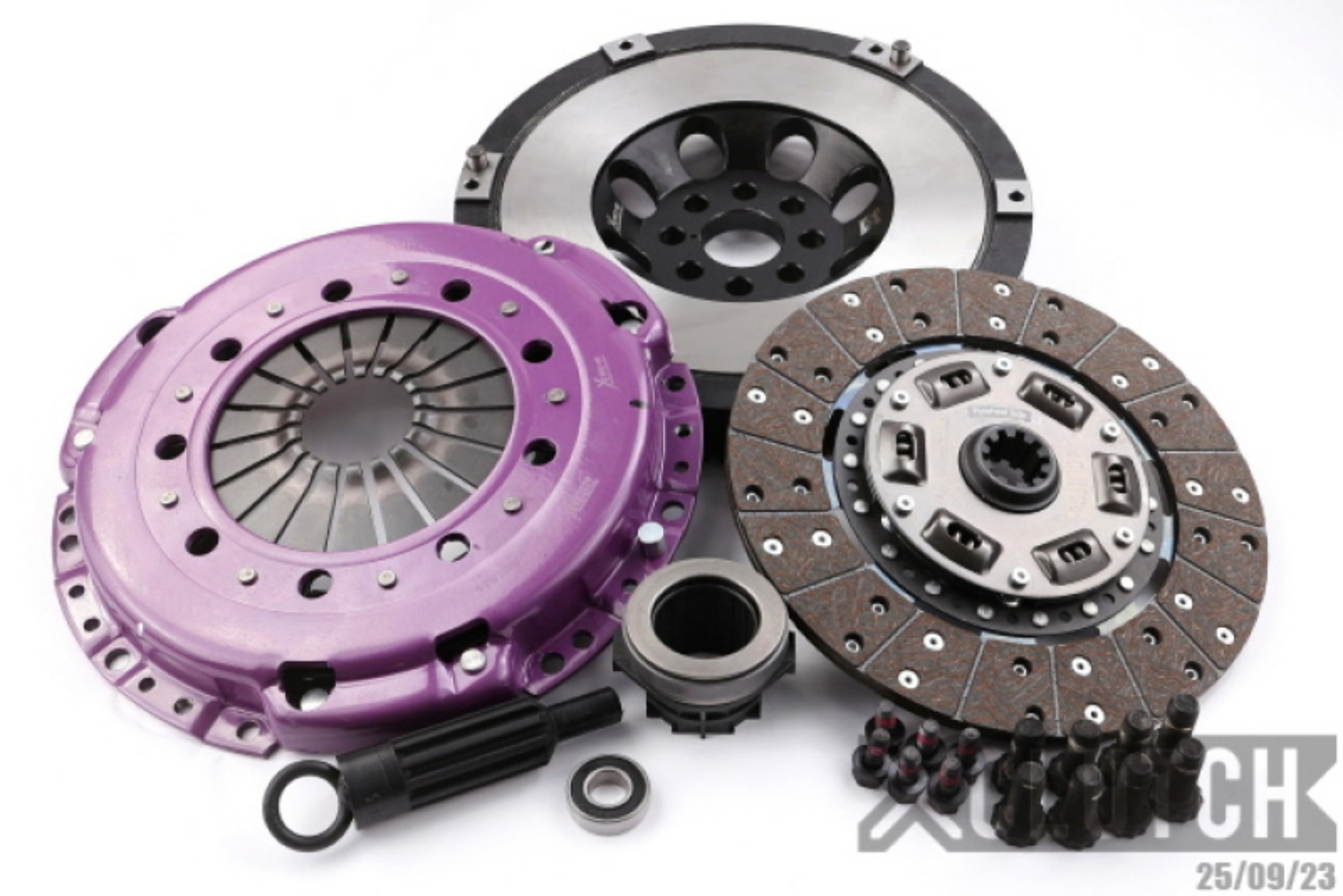 Picture of XClutch 01-03 BMW 325Ci Base 2-5L Stage 1 Sprung Organic Clutch Kit
