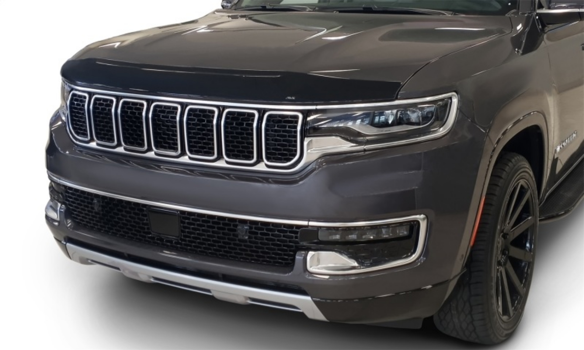 Picture of AVS 22-23 Jeep Wagoneer Aeroskin Low Profile Hood Shield - Smoke