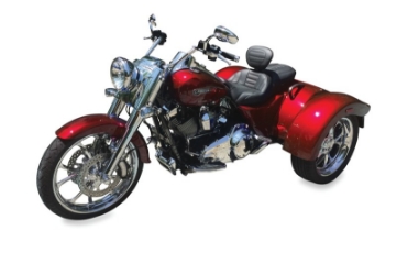 Picture of Mustang 15-21 Harley Freewheeler Standard Touring Deluxe 1PC Seat w-Driver Backrest - Black