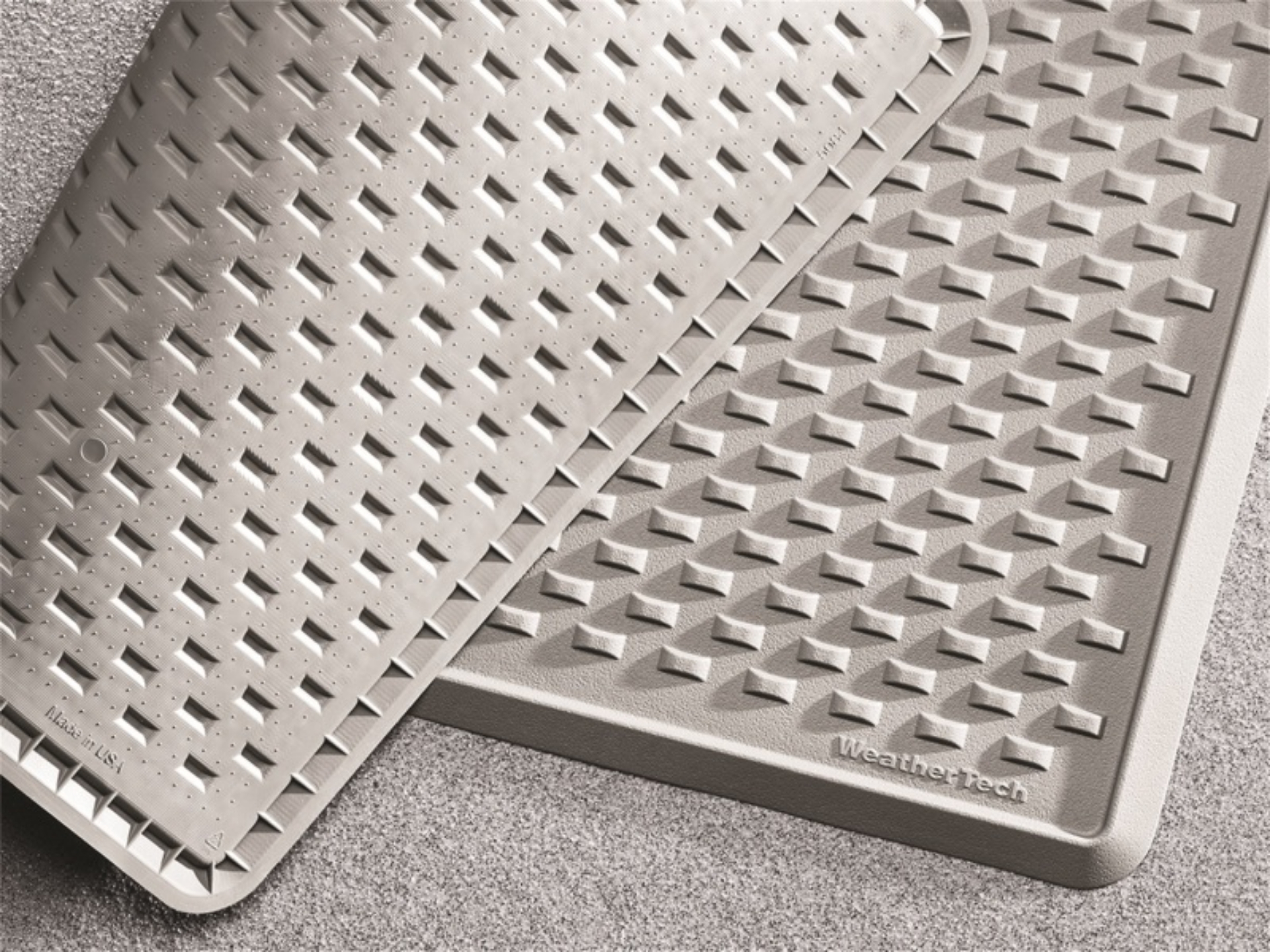 Picture of WeatherTech Universal Universal Universal Indoor Mat 24in x 39in - Grey