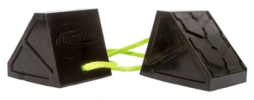 Picture of Daystar Dual Wheel Chock With 3 Foot Plasma Rope Tether