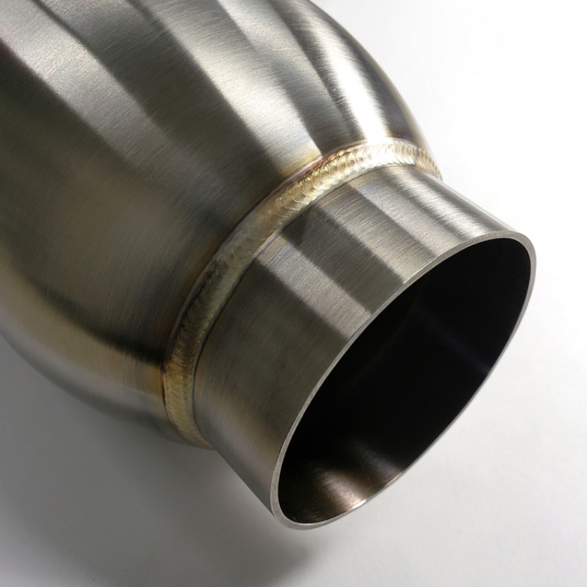 Picture of Stainless Bros 4in SS304 Inlet-Outlet 5in round body x 12in OAL Bullett Resonator